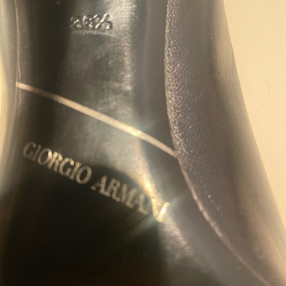 Armani black leather shoes -like new - Picture 5 of 5